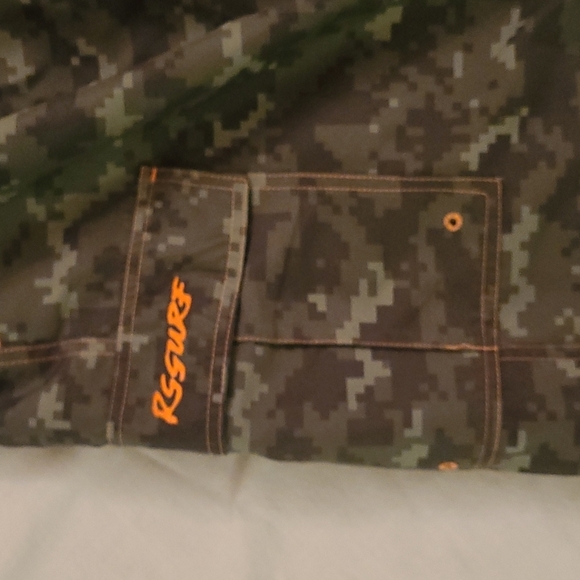 RS SURF Men's Size XL Camouflage Print Swim Trunks - Picture 2 of 4